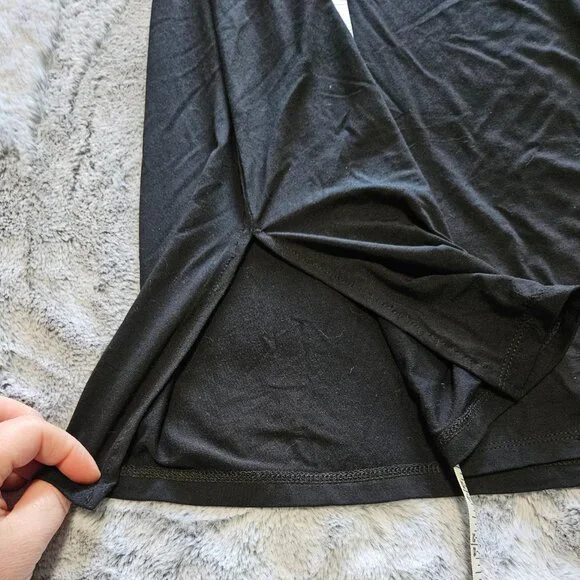 Chic Black Midi Dress - Picture 4 of 6